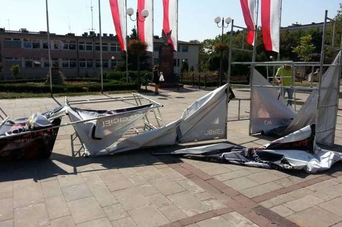 Ktoś zniszczył antyaborcyjną wystawę w Świdniku. Policjanci szukają wandali