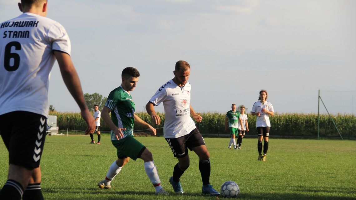 Kujawiak Stanin – ŁKS Łazy 3:0, stracili pozycję wicelidera