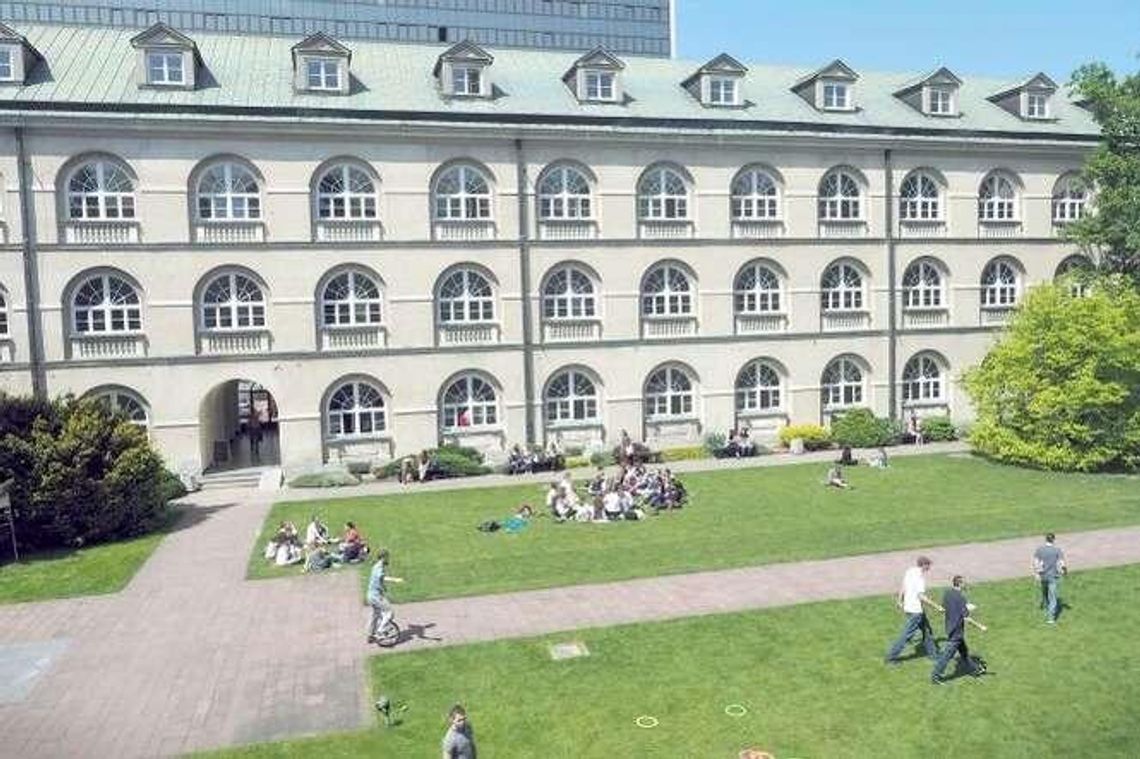 KUL i Politechnika chcą przyjąć uchodźców na studia. Inne uczelnie się zastanawiają KUL i Politechnika chcą przyjąć uchodźców na studia. Inne uczelnie się zastanawiają