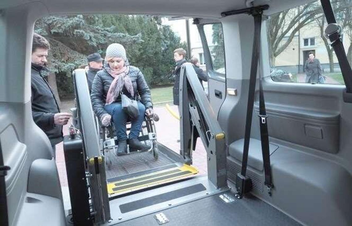 KUL kupił auto dla studentów na wózkach KUL kupił auto dla studentów na wózkach