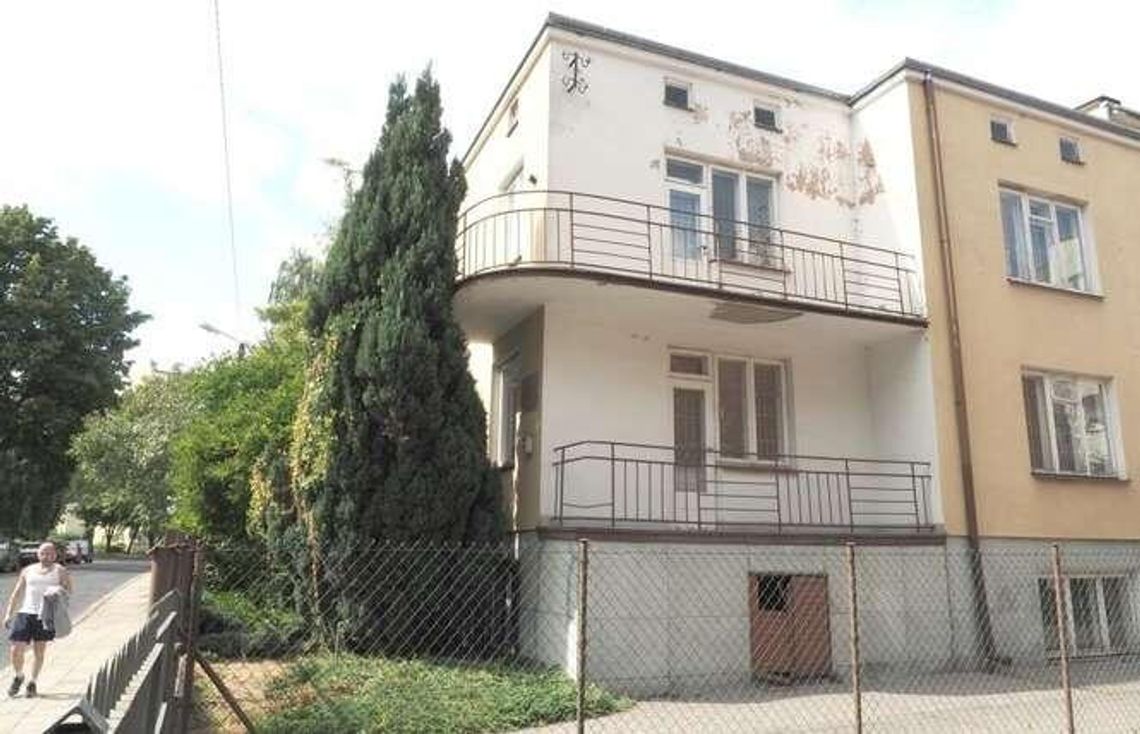 KUL sprzedaje willę, pałac i dom w śródmieściu KUL sprzedaje willę, pałac i dom w śródmieściu