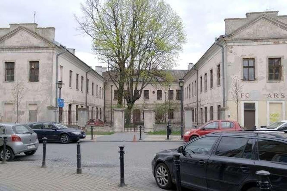 KUL sprzedał Pałac Potockich polsko-włoskiej spółce. Wiadomo, co będzie w środku KUL sprzedał Pałac Potockich polsko-włoskiej spółce. Wiadomo, co będzie w środku