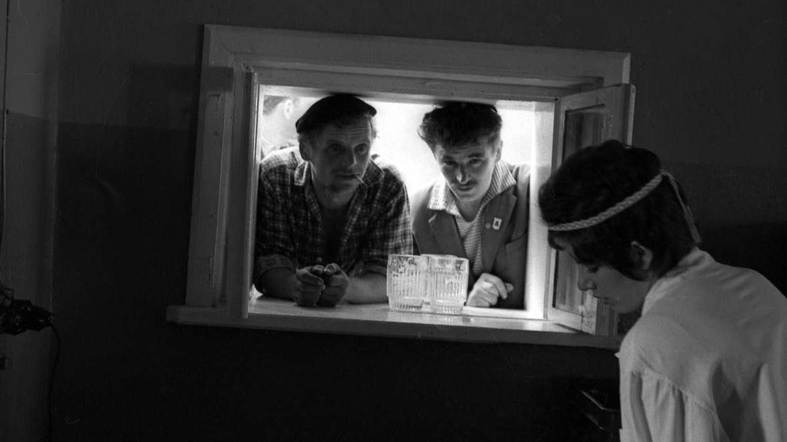 Kulinarny Lublin: Punkty zbiorowego żywienia. Karpie w łazience i kradzieże sztućców