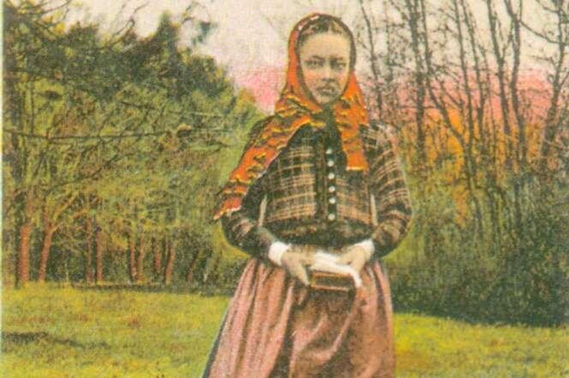 Kultura jest kobietą. O ubiorach naszych przodków