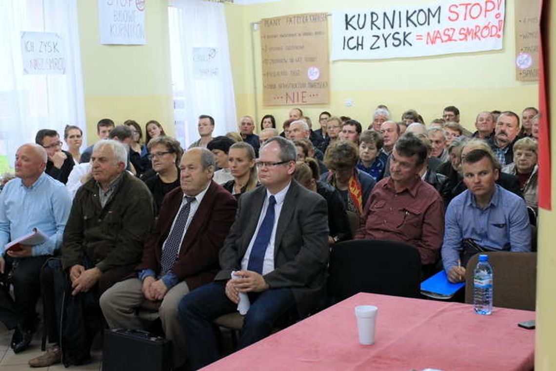Kupił działkę, chce budować fermę drobiu. Jest ostry protest mieszkańców Kupił działkę, chce budować fermę drobiu. Jest ostry protest mieszkańców