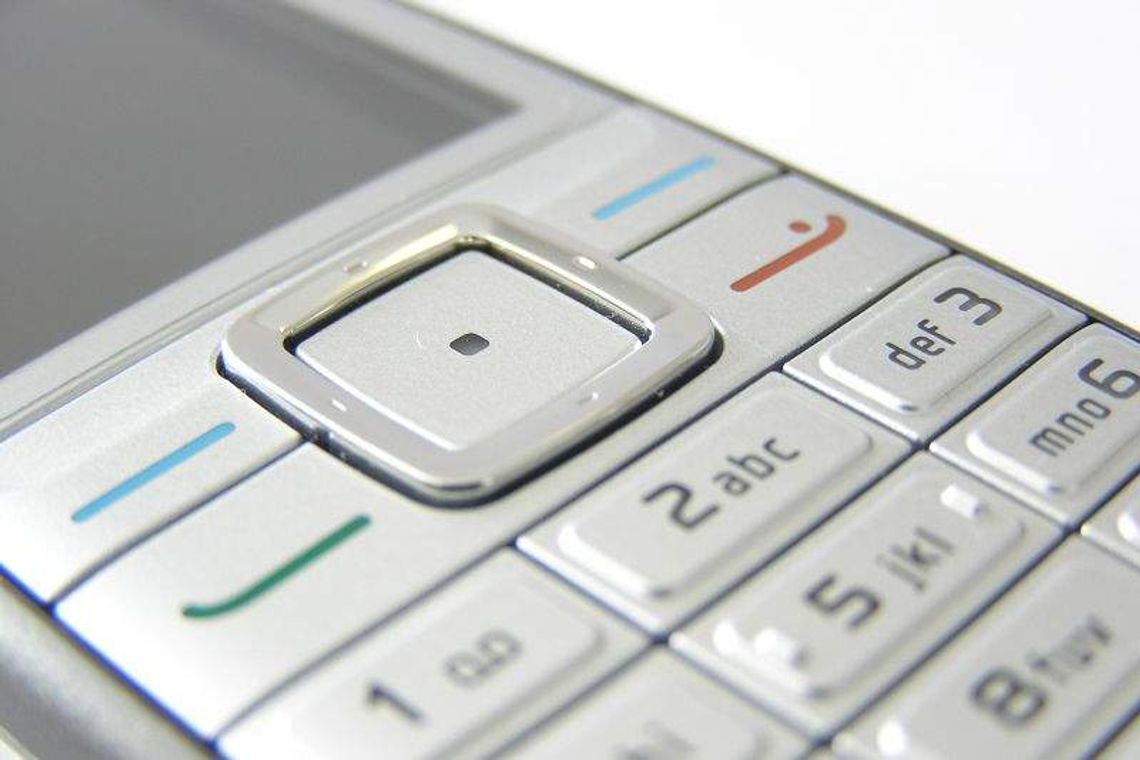 Kupiła telefon w lombardzie. Okazało się, że to ten sam, który jej ukradli Kupiła telefon w lombardzie. Okazało się, że to ten sam, który jej ukradli