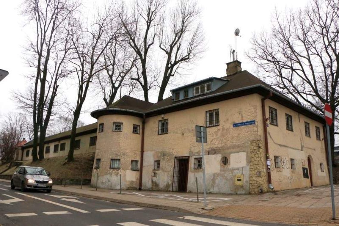 Kupują dawną strzelnicę, żeby sprzedać pod nowy urząd