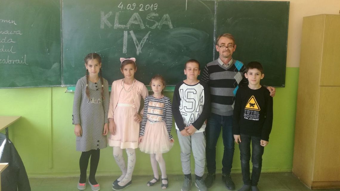 Kuratorium popiera plany likwidacji niezwykłej szkoły. Nauczyciele i rodzice załamani