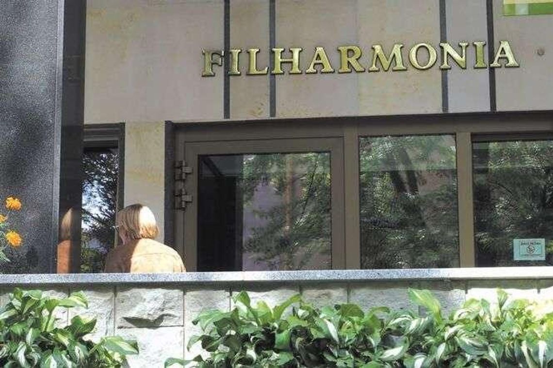 Kuriozalna sytuacja w filharmonii. Zwolniony dyrektor twierdzi, że wciąż pracuje