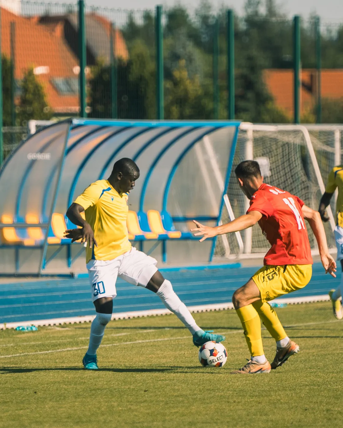 Kuriozalny samobój, Motor pokonał Dinamo Bukareszt w pierwszym sparingu