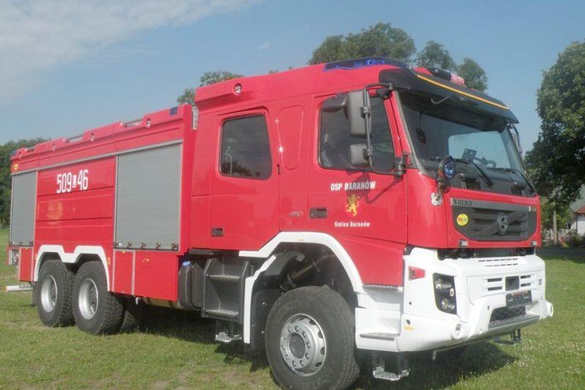 Kurów: Nowe wozy strażaków