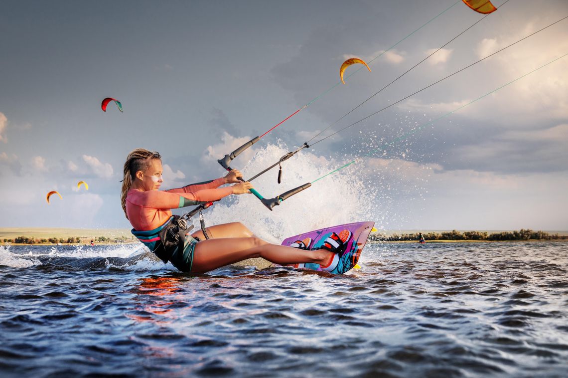Kurs kitesurfingu dla początkujących. Jak wybrać właściwy?