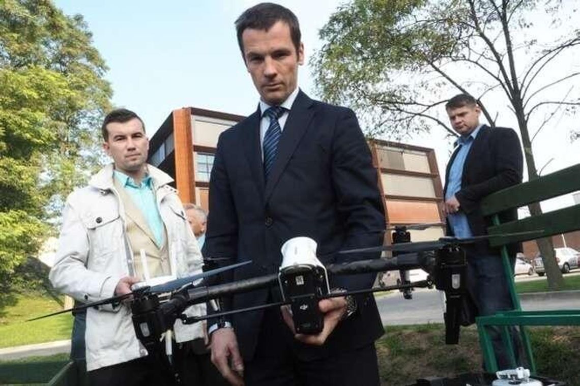 Kurs latania dronem. Duże zainteresowanie szkoleniem na Politechnice Lubelskiej Kurs latania dronem. Duże zainteresowanie szkoleniem na Politechnice Lubelskiej