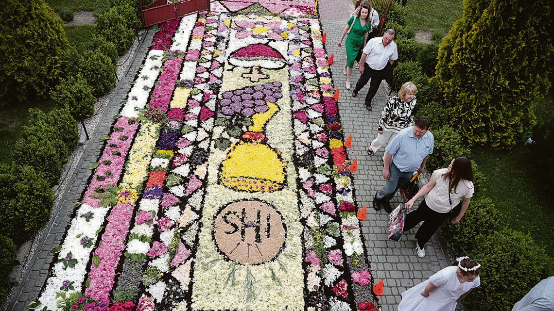 Kwietny dywan u św. Kingi