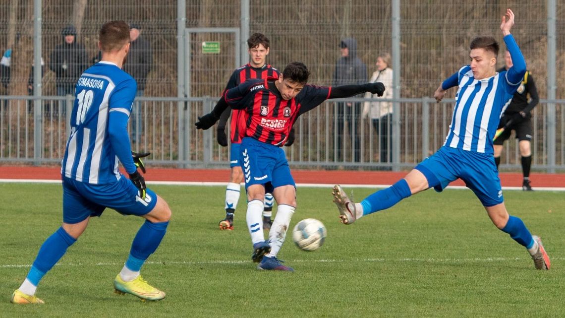 Łada Biłgoraj – Tomasovia 0:2. Wygrana z problemami