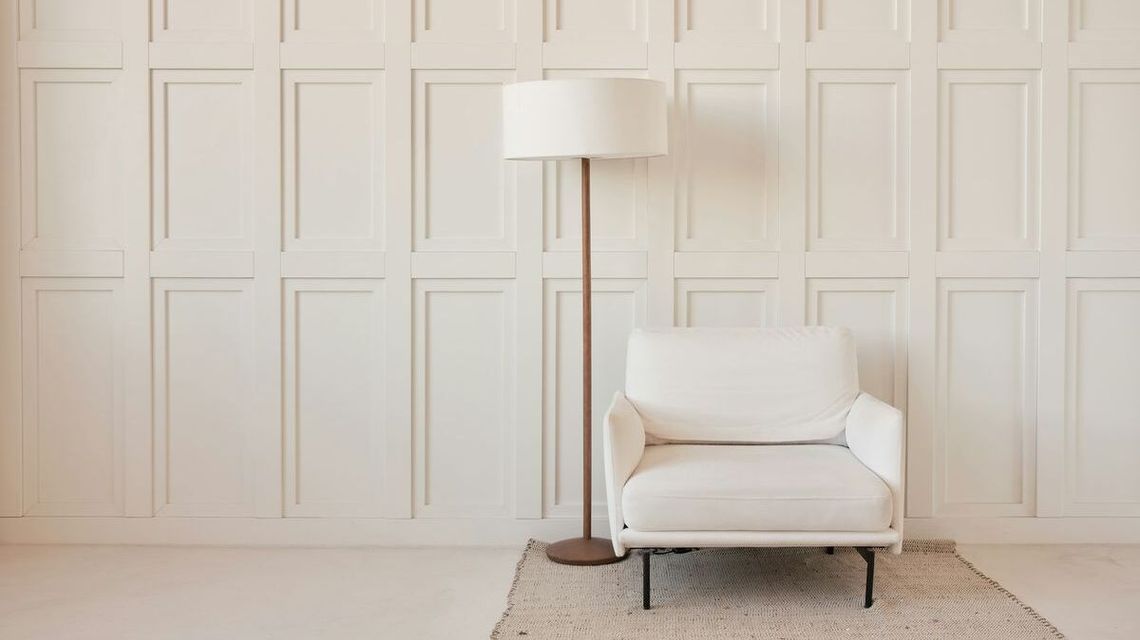 Lampy podłogowe – oświetlenie i stylowy dodatek do aranżacji wnętrza