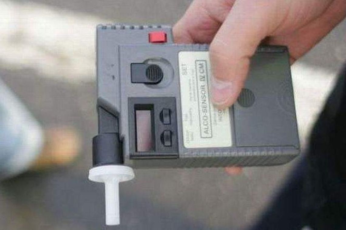 Łapówka, gwałtowne manewry i zasłabnięcie. Pijani kierowcy na drogach regionu