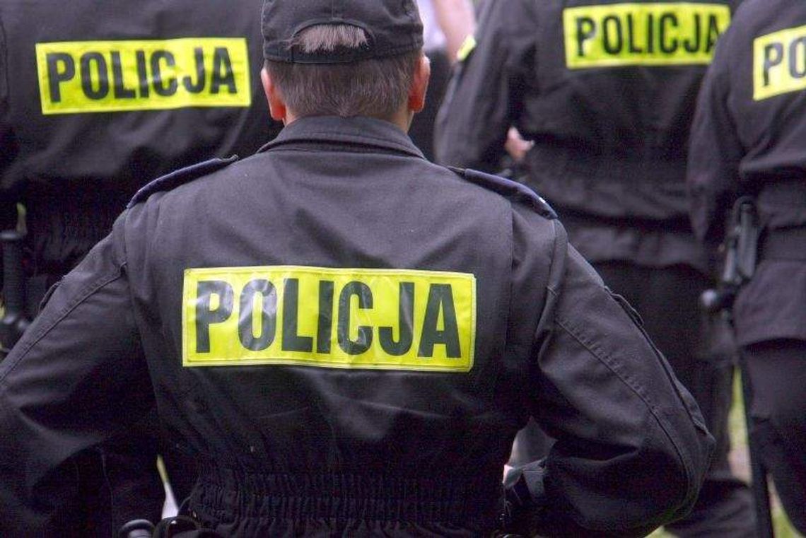 Łapówki, narkotyki, kradziony alkohol. Policjanci z Lublina odpowiedzą przed sądem