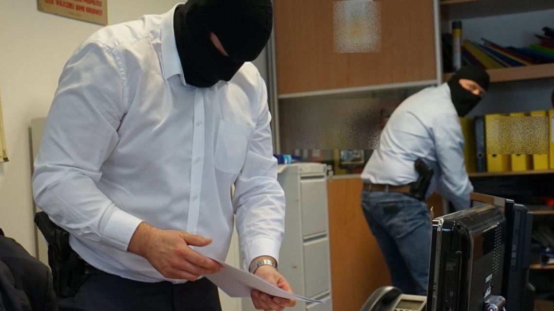 Łapówki za informacje. Przeszukania i zatrzymania na terenie woj. lubelskiego