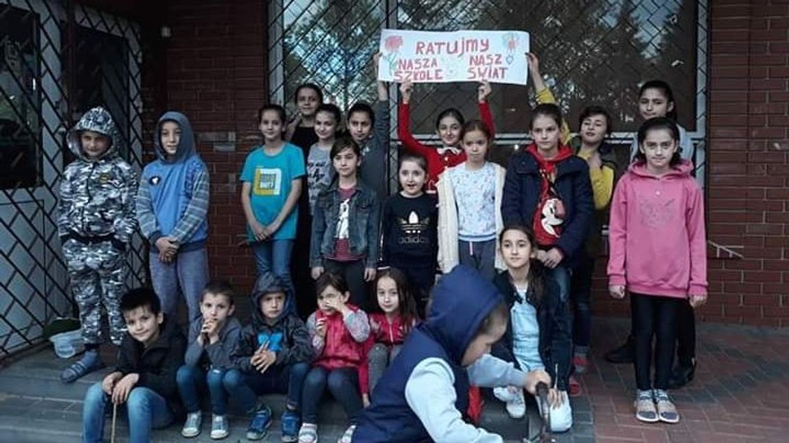 Laptop i praca za przepisanie cudzoziemca do innej szkoły. "Obiecać można wszystko" Laptop i praca za przepisanie cudzoziemca do innej szkoły. "Obiecać można wszystko"