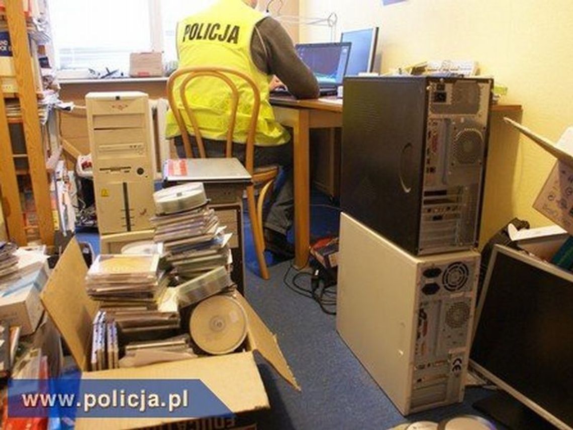 Laptopy z pornografią dziecięcą w lubelskiej firmie Laptopy z pornografią dziecięcą w lubelskiej firmie