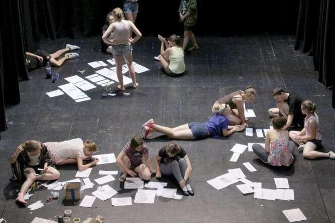 Lato w teatrze. Spektakl w Teatrze Starym