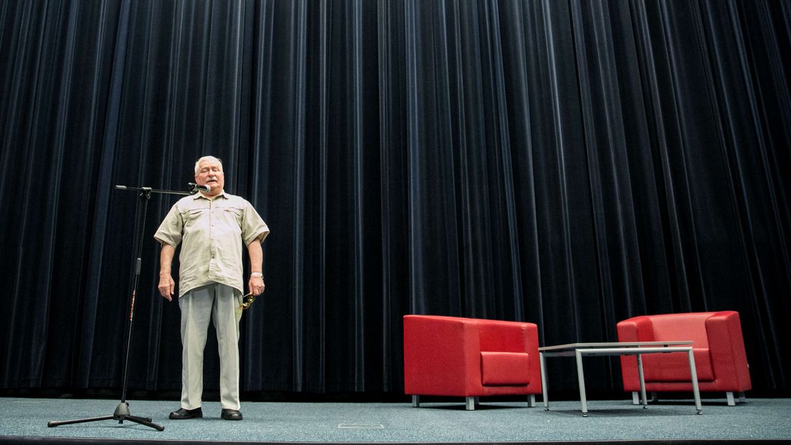 Lech Wałęsa w Zamościu zachęcał do aktywnego udziału w życiu politycznym [zdjęcia]