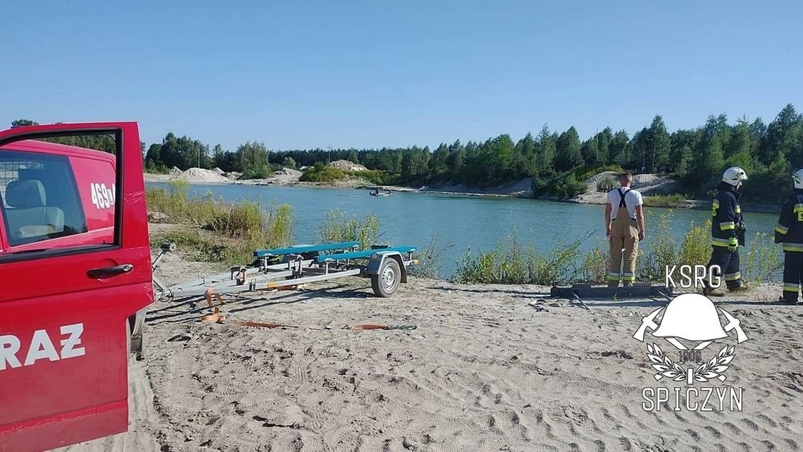 Łęczna. Dwa dni przeczesywali zbiornik w kopalni piachu. Wyłowili ciało