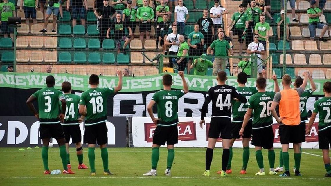 Łęczna. Miasto daje 70 złotych za koszulkę dla piłkarza