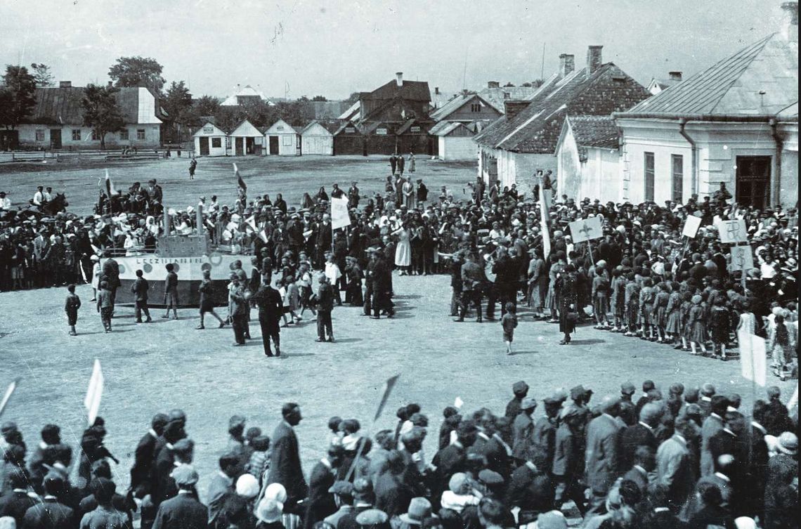 Łęczna na puzzlach i starych zdjęciach