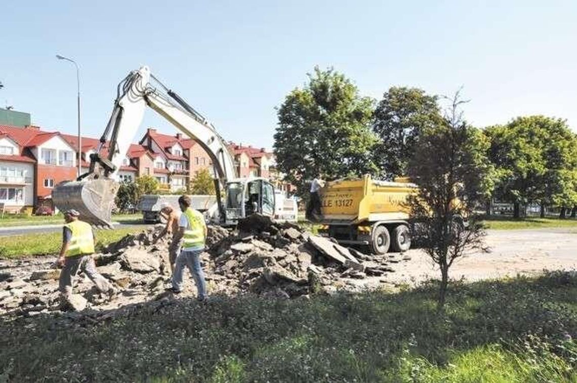 Łęczna: Plac się zmienia