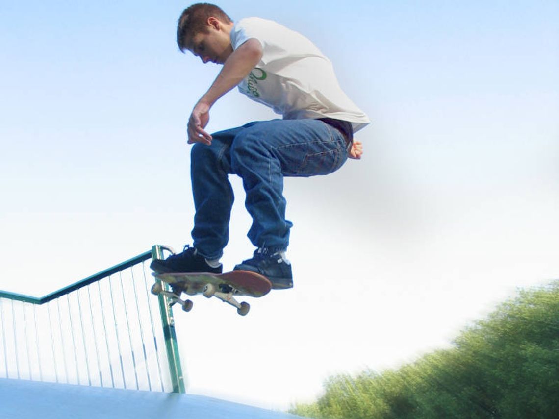 Łęczna: Przebudowany skatepark już otwarty