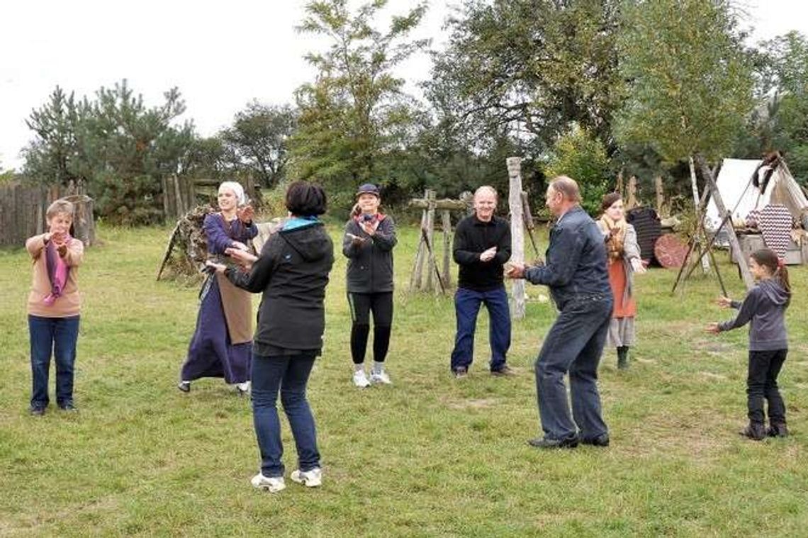 Łęczna: Rajd rowerowy do Parku Historycznego "Słowiański Gród"