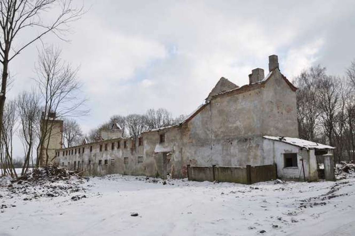 Łęczna: Ruiny zaczęły się zmieniać Łęczna: Ruiny zaczęły się zmieniać