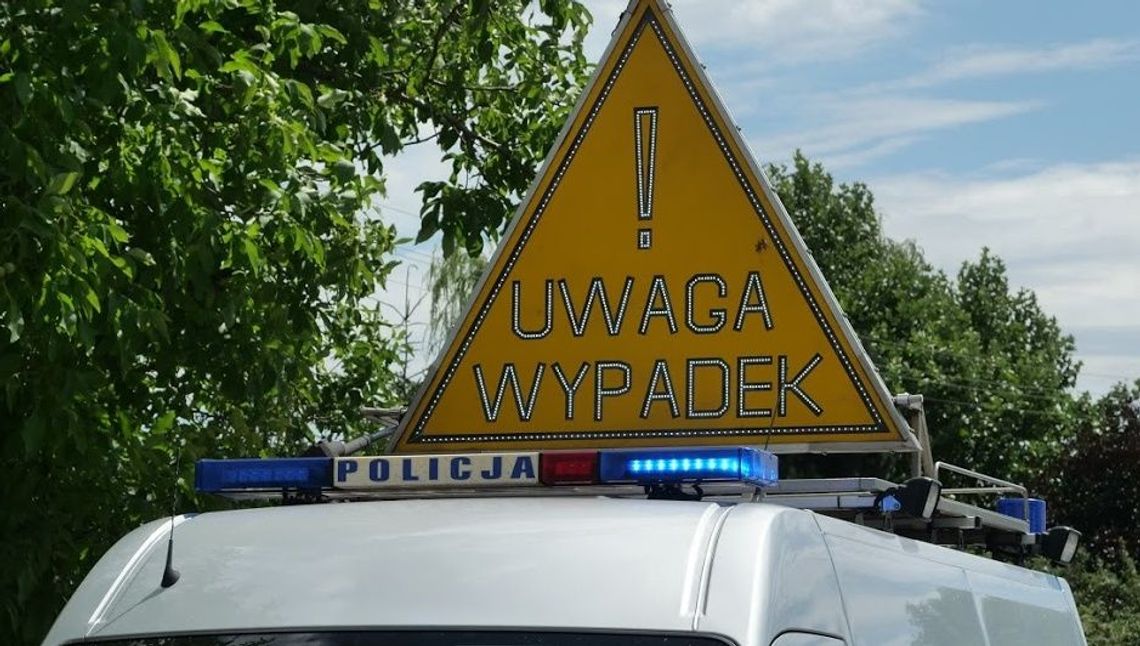 Łęczna: Samochód najechał na pieszego