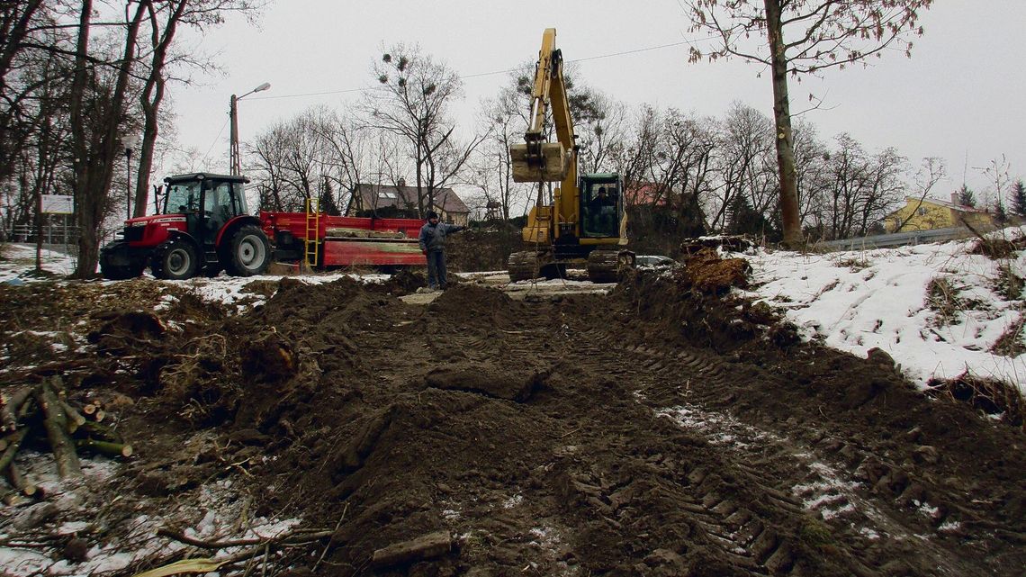 Łęczna: Spichlerz wstaje z ruiny