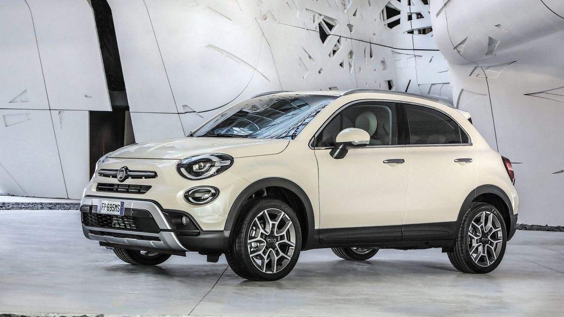 Ledowe „oczy”  i nowe „serca” Fiata 500X