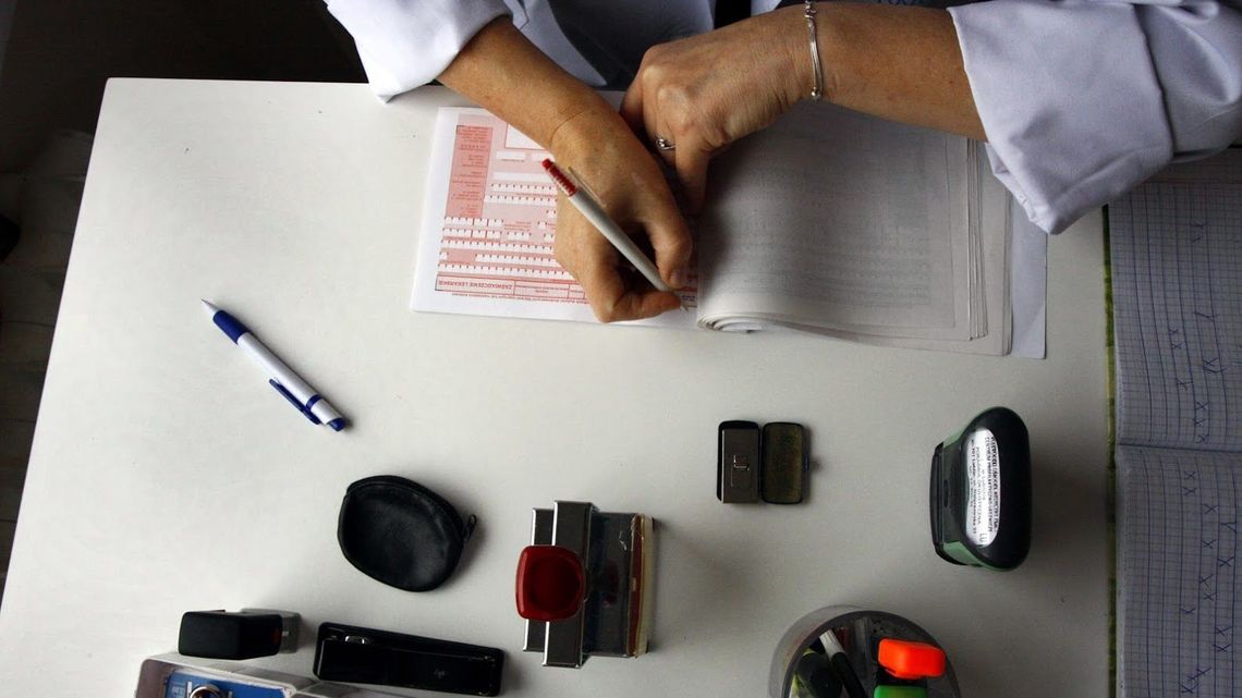 Lekarz będzie się tłumaczyć z papierowego zwolnienia