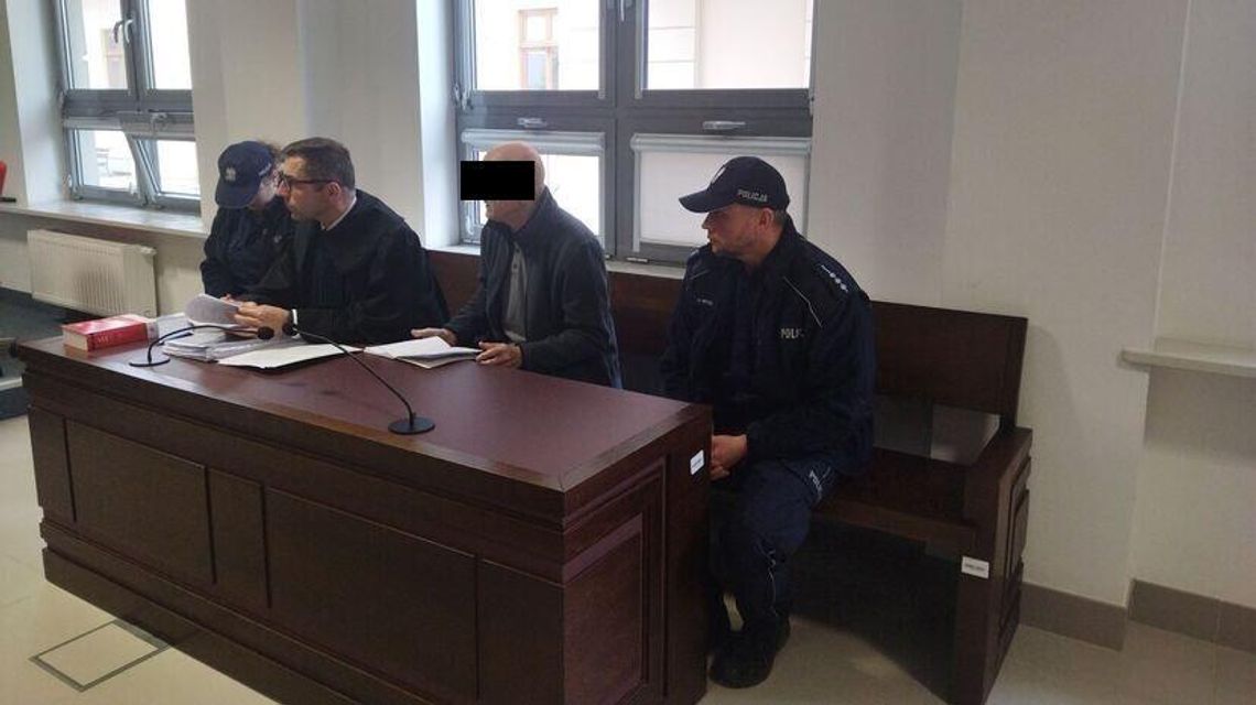 Lekarz z Annopola oskarżony o zabójstwo żony. Przed sądem ruszył proces