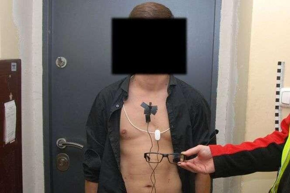 Lekarz z Lublina pod ubraniem ukrywał coś zaskakującego. Wpadł na gorącym uczynku