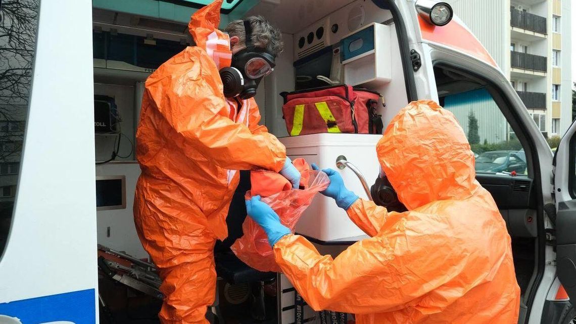 Lekarze rodzinni ostrzegają: Koronawirus atakuje też młodych i zdrowych ludzi Lekarze rodzinni ostrzegają: Koronawirus atakuje też młodych i zdrowych ludzi