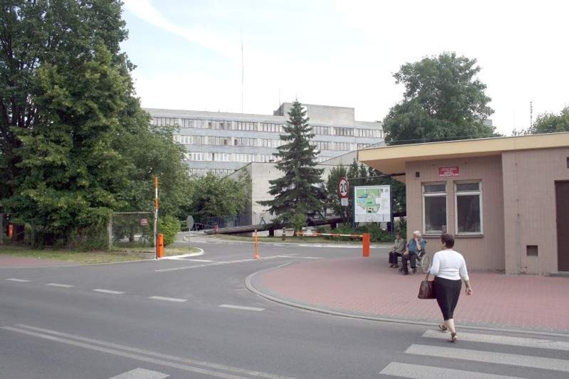 Lekarze w konflikcie z dyrekcją szpitala w Puławach. A pacjenci czekają