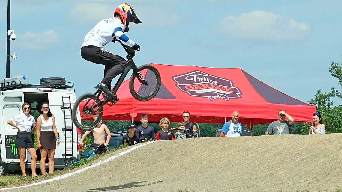 Lena Szerling i Olaf Olek wywalczyli złote medale Ogólnopolskiej Olimpiady Młodzieży w BMX Racing Lena Szerling i Olaf Olek wywalczyli złote medale Ogólnopolskiej Olimpiady Młodzieży w BMX Racing