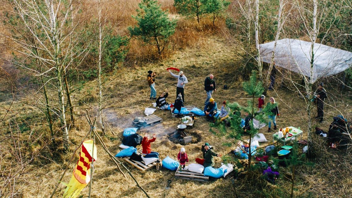 Leśna Baza pod Lublinem. Trochę natury i dzieci są szczęśliwe Leśna Baza pod Lublinem. Trochę natury i dzieci są szczęśliwe