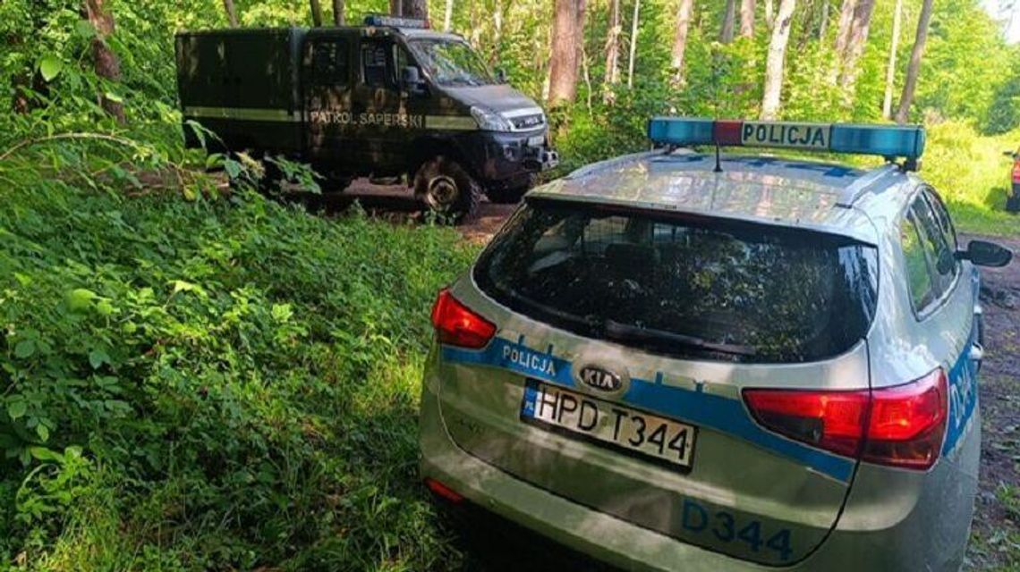Leśniczy wziął turystów do lasu. Musieli ściągać policję i saperów
