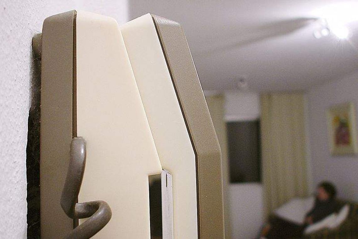Letni wysyp naciągaczy. Podszywają się pod operatorów telefonicznych