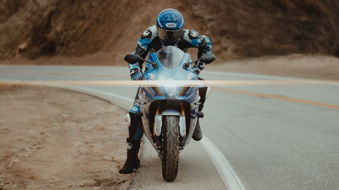 Letnie buty na motocykl – komfort, wentylacja i bezpieczeństwo w trasie