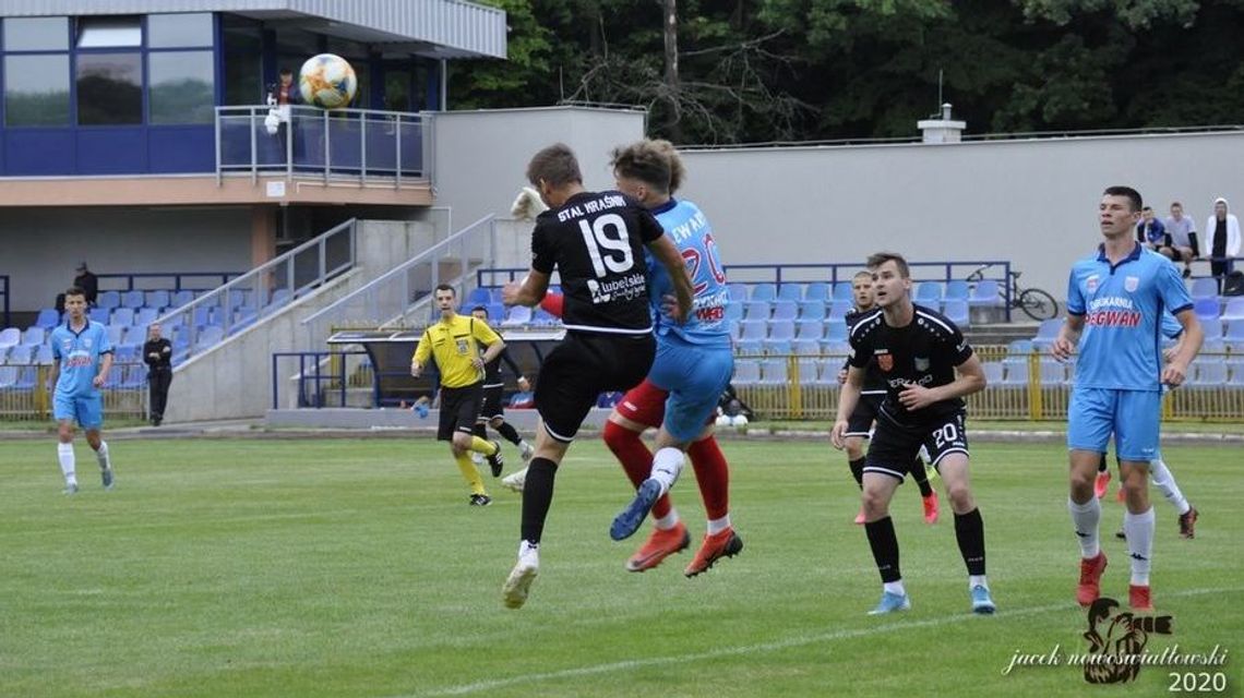 Lewart gra z Podhalem, Stal Kraśnik z Koroną II