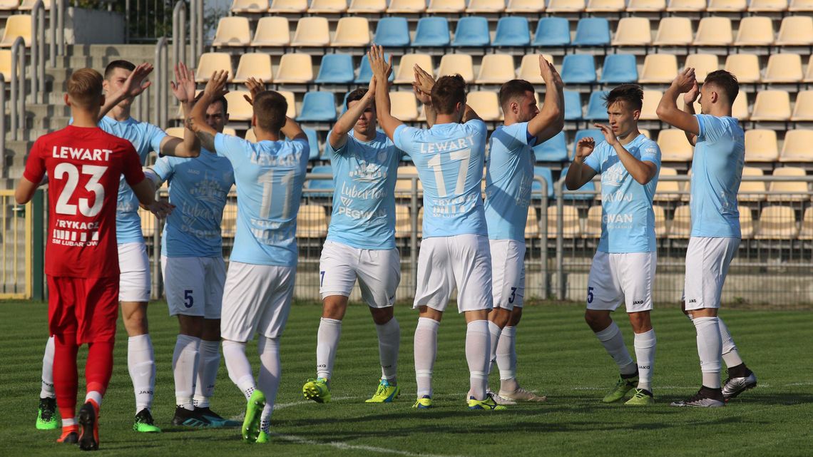 Lewart Lubartów – Korona II Kielce 1:1. Opóźnili mecz ze względu na zaległości Lewart Lubartów – Korona II Kielce 1:1. Opóźnili mecz ze względu na zaległości