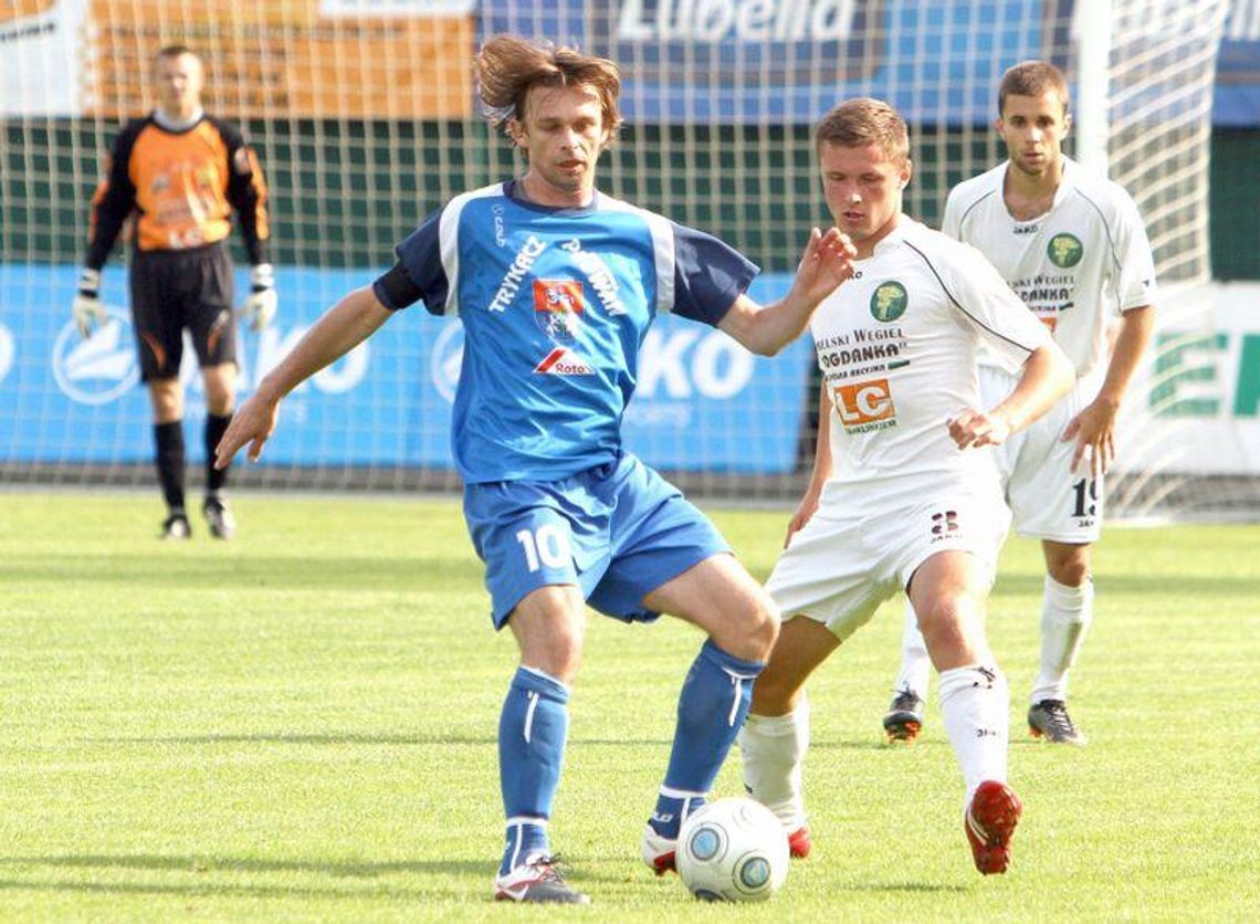 Lewart - Omega, sędzia pokazał aż 12 kartek